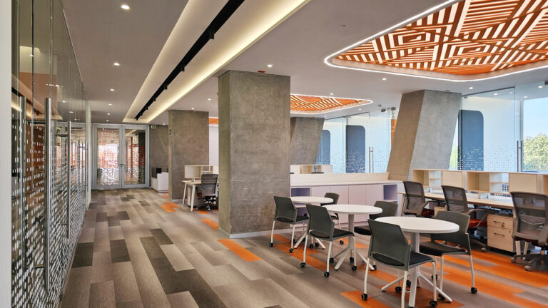 Edificio “Liderazgo Anáhuac”: interiorismo para una experiencia universitaria integral