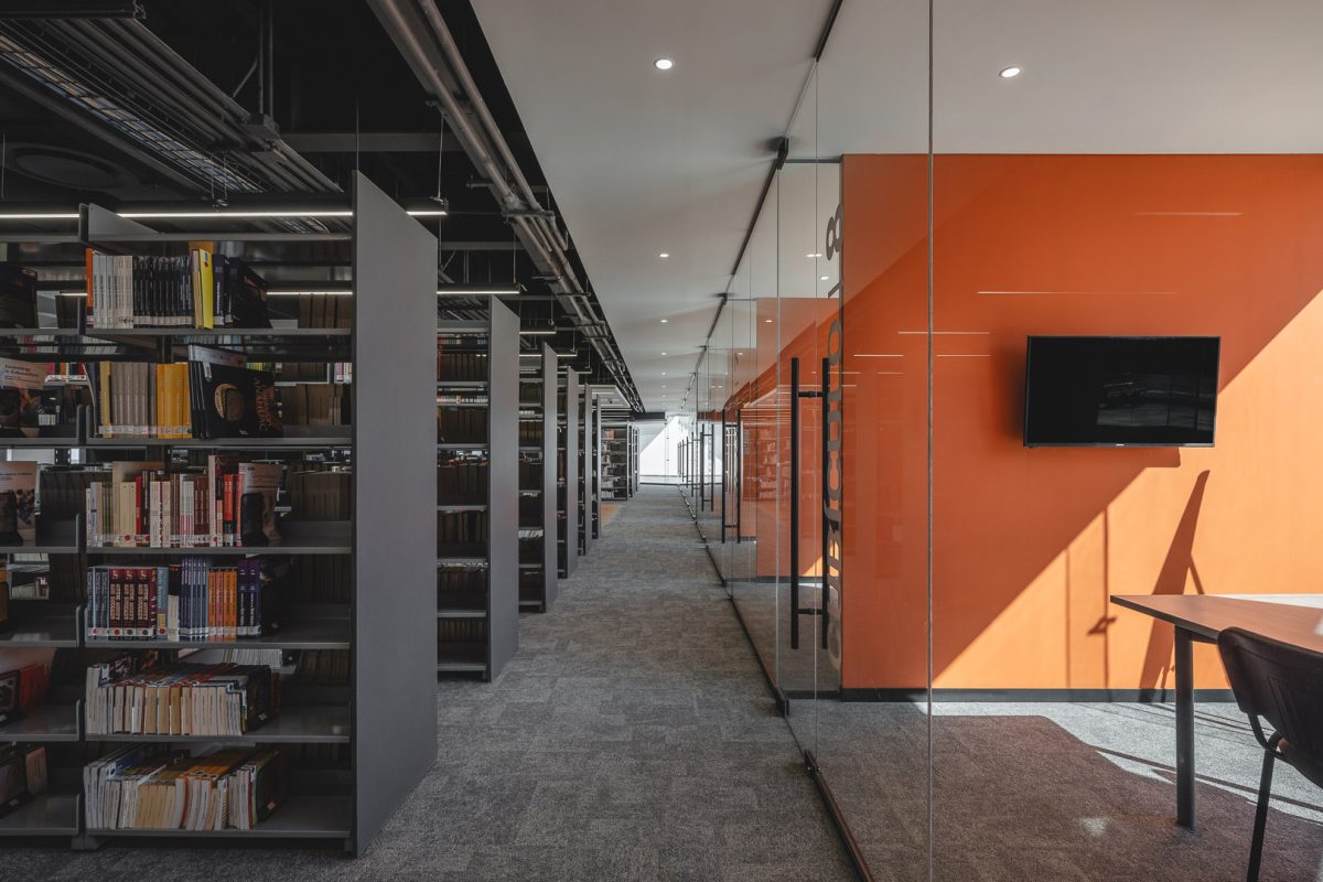 08 Caleido Estudio – Interiorismo – Anahuac Queretaro – Biblioteca